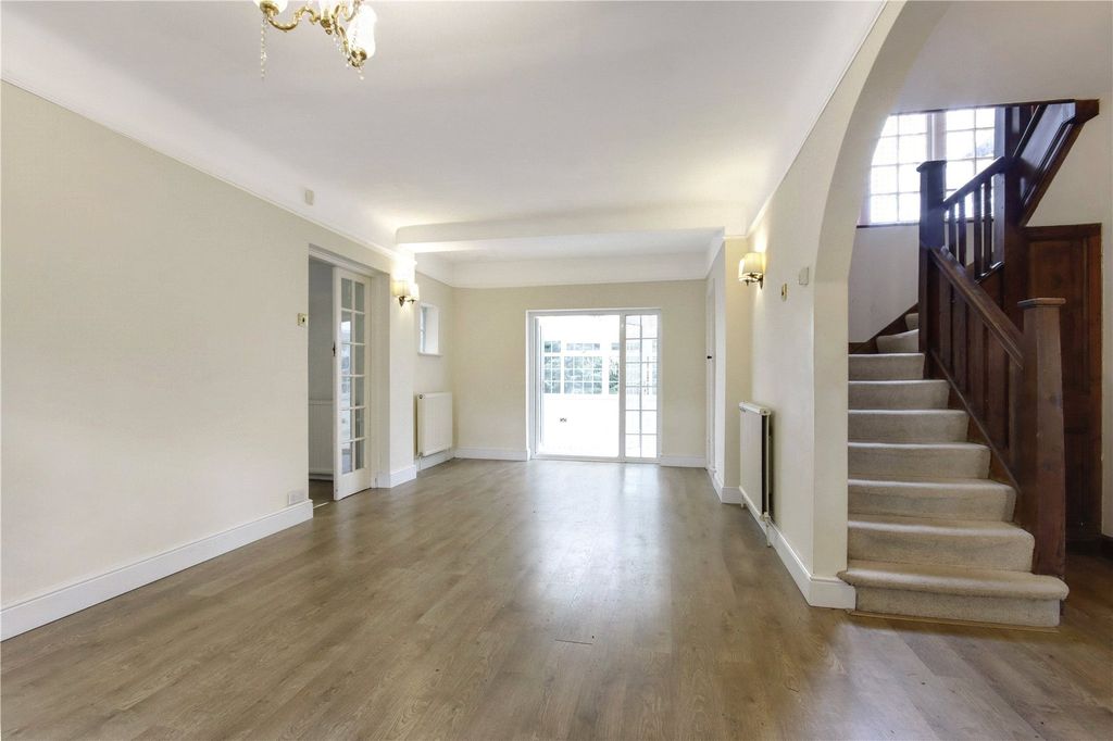 Additional image 6 of 7 bed detached house for saleBrassey Road, Oxted, Surrey RH8