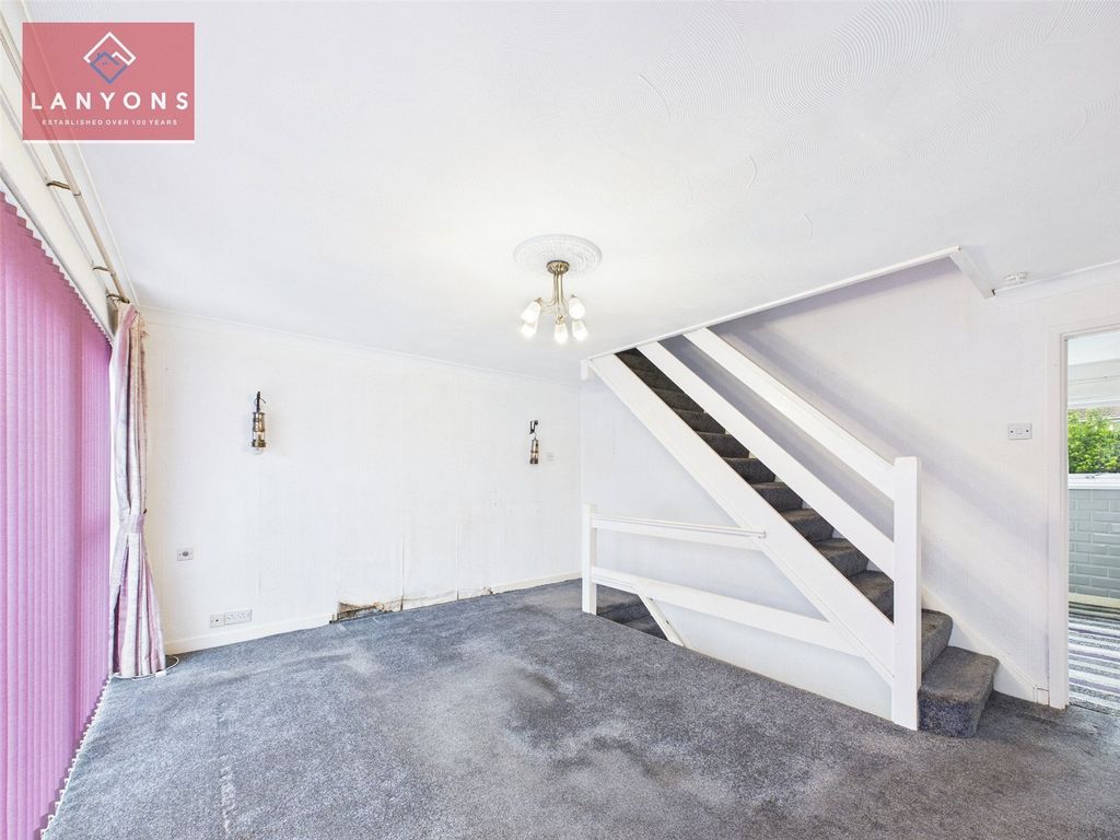 Property photo 3 of 21 Picture No. 18