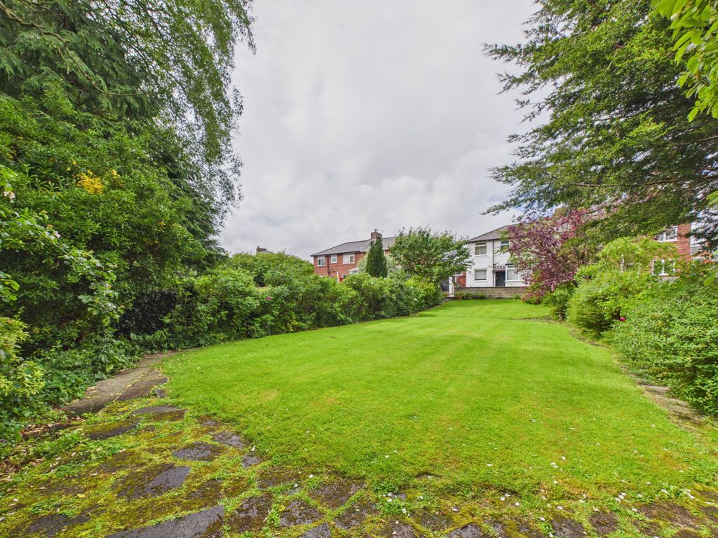 Property photo 2 of 40