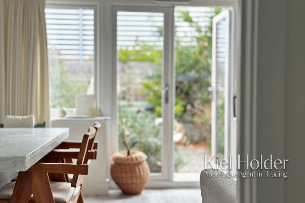 Property photo 3 of 30 5424975