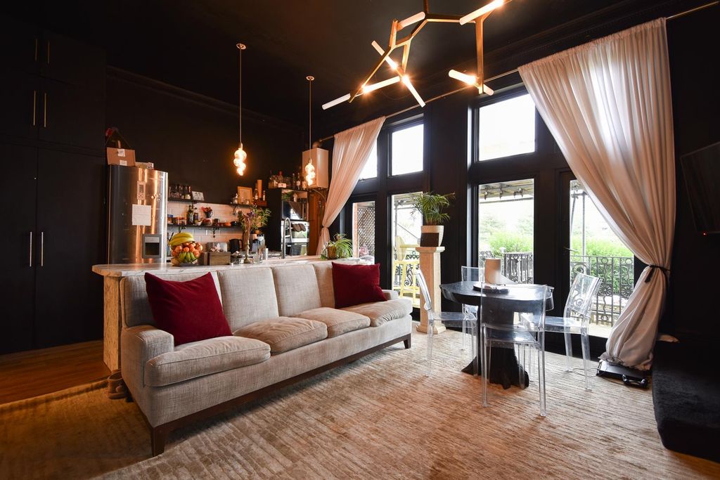 Property photo 2 of 17 Living Space