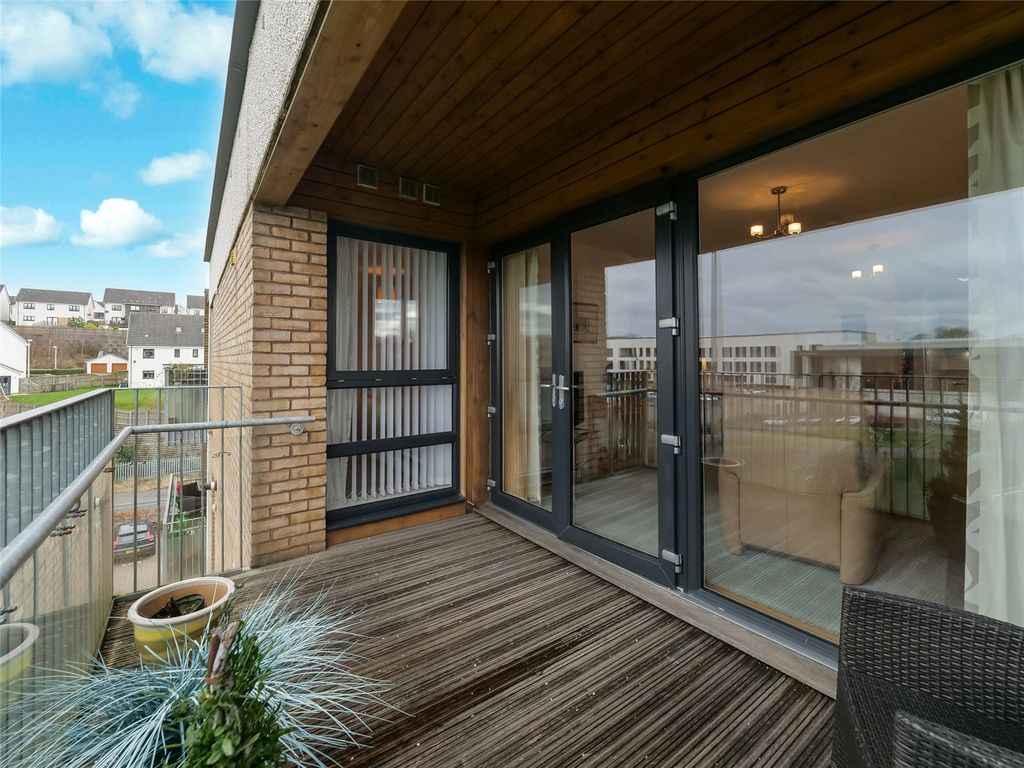 Property photo 3 of 26 Balcony