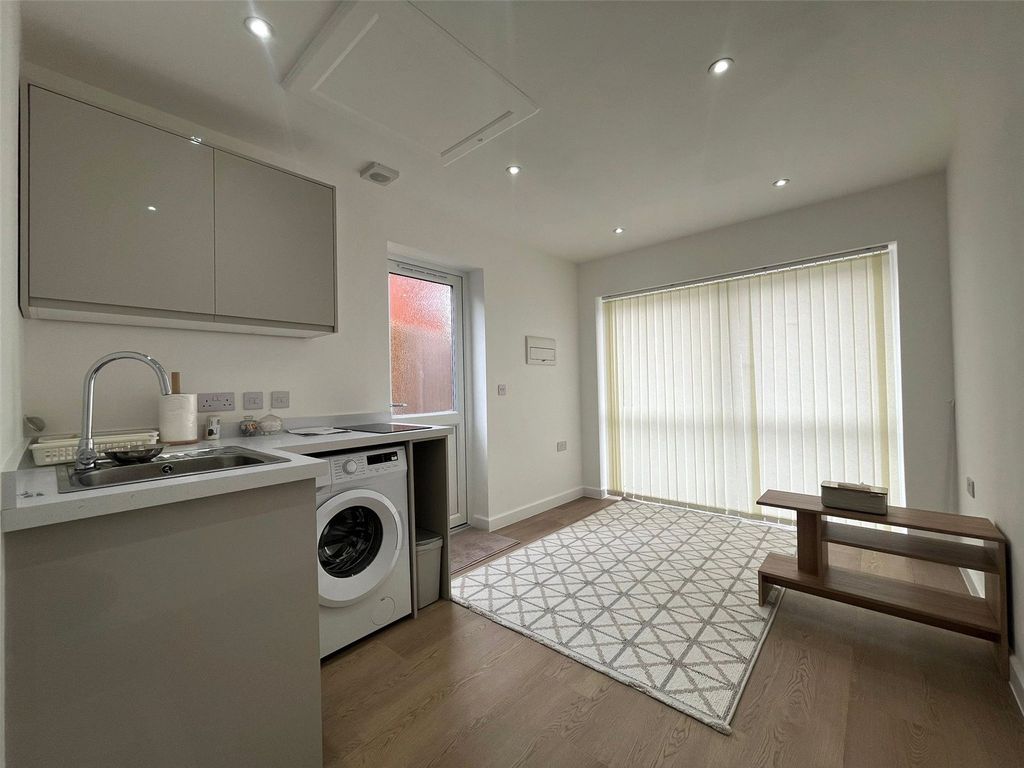 Property photo 2 of 10 Picture No. 05