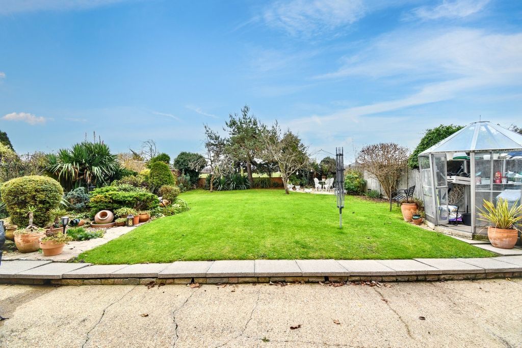 Property photo 3 of 20