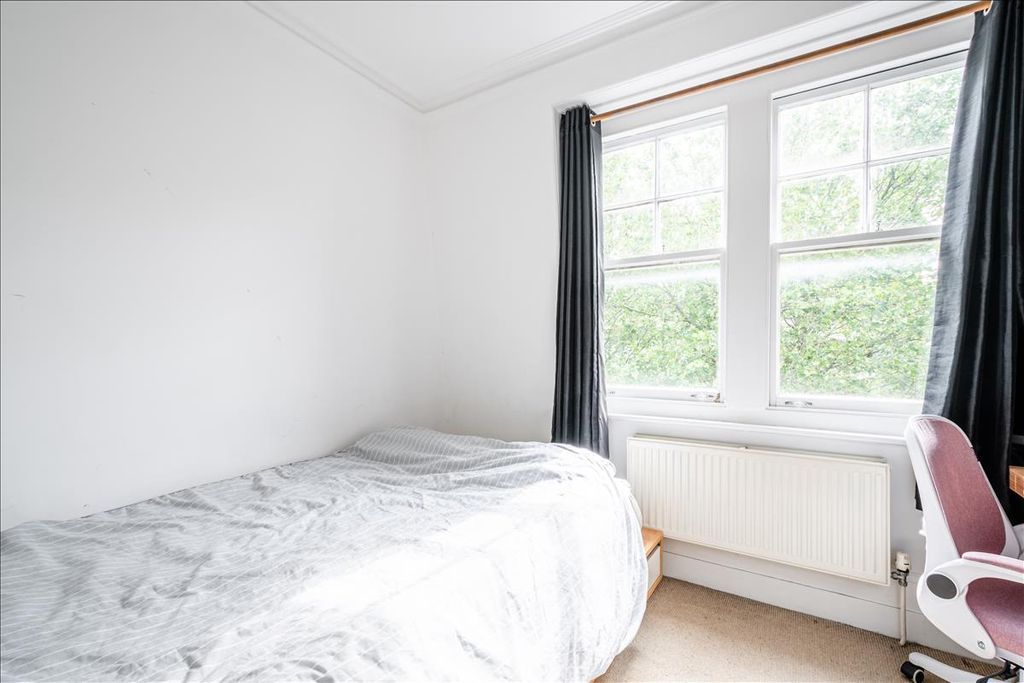 Property photo 3 of 7