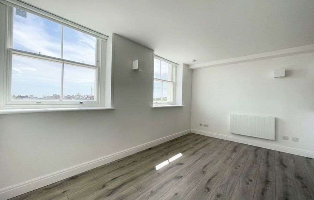 Property photo 2 of 4