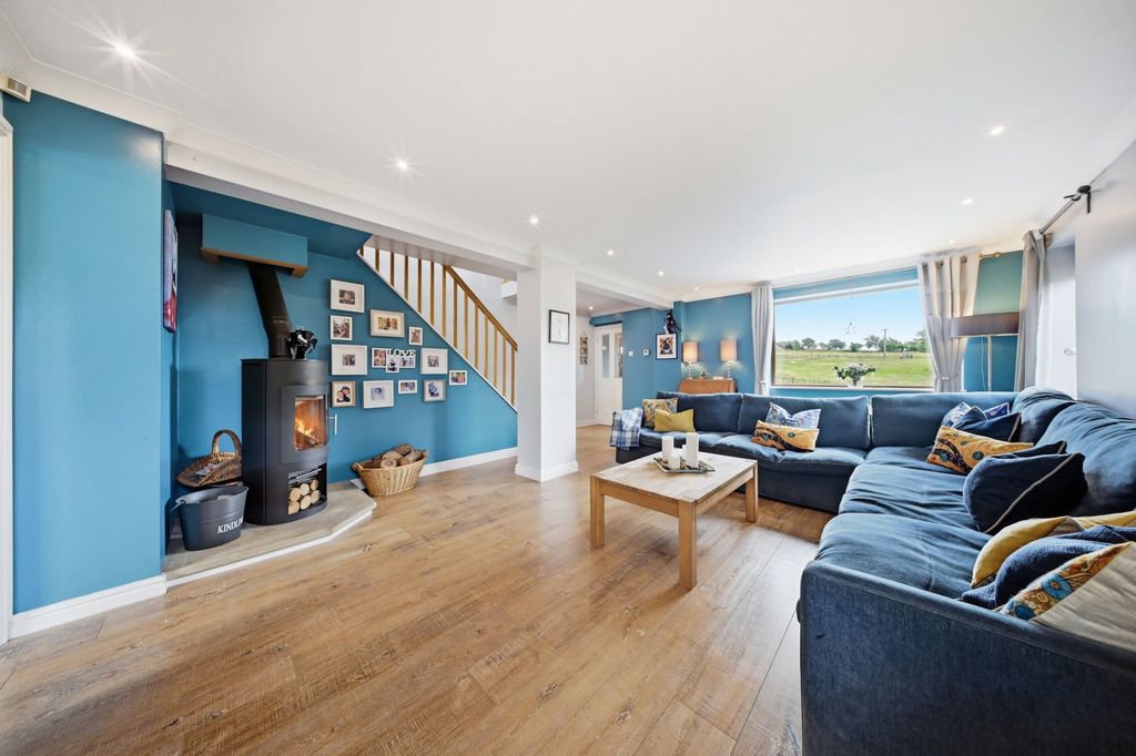 Property photo 2 of 70