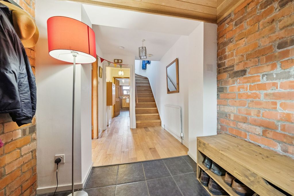 Property photo 3 of 23