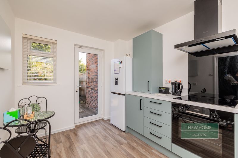 Property photo 3 of 16 Photo 8