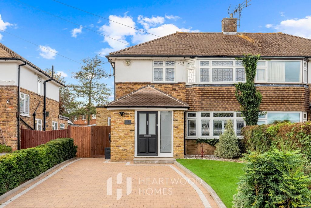 Property photo 1 of 17
