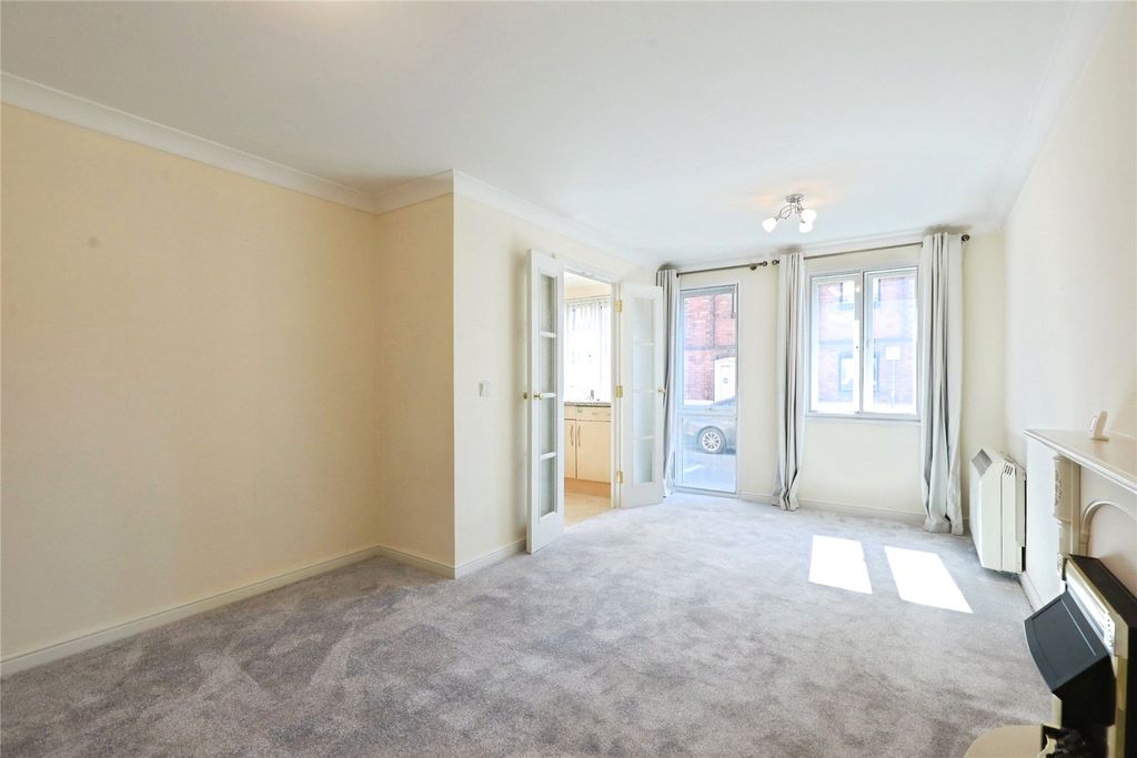 Property photo 1 of 15 Living Room