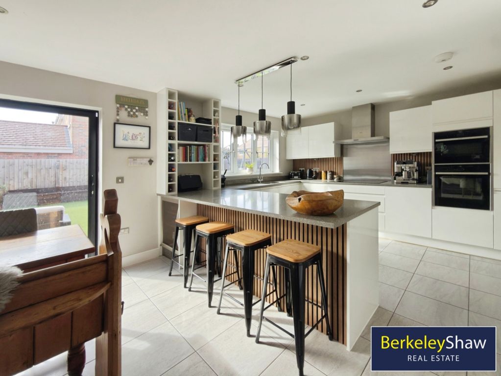 Property photo 2 of 39 Kitchen/Living/Dining