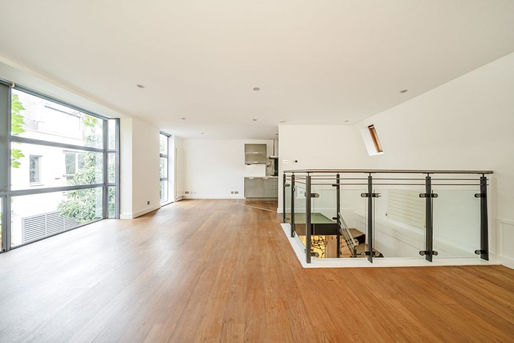 Property photo 2 of 7
