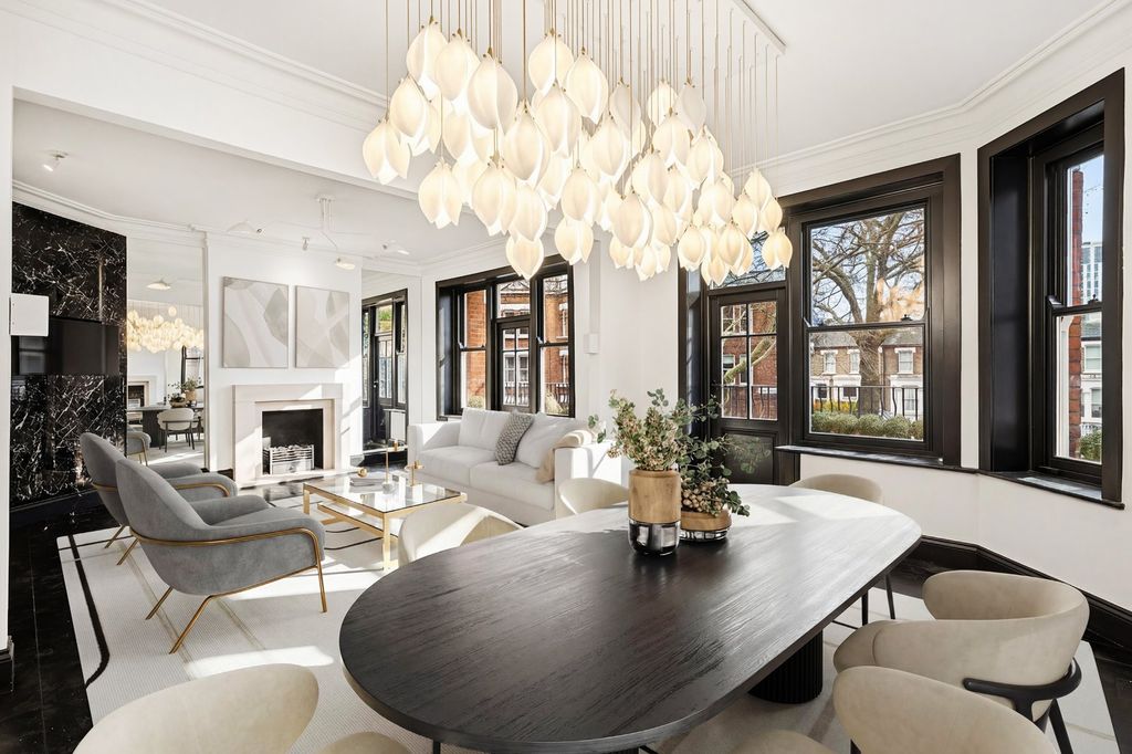 Property photo 1 of 12 Reception Room