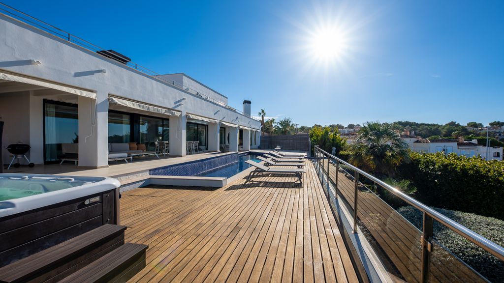 Property photo 2 of 38 03.Jpg