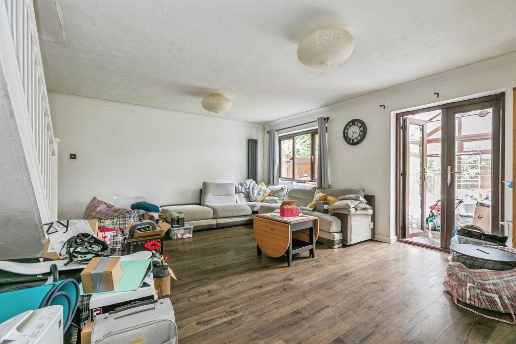 Property photo 3 of 12