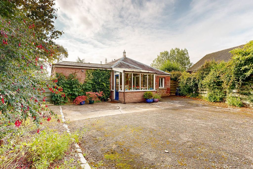 Property photo 3 of 26