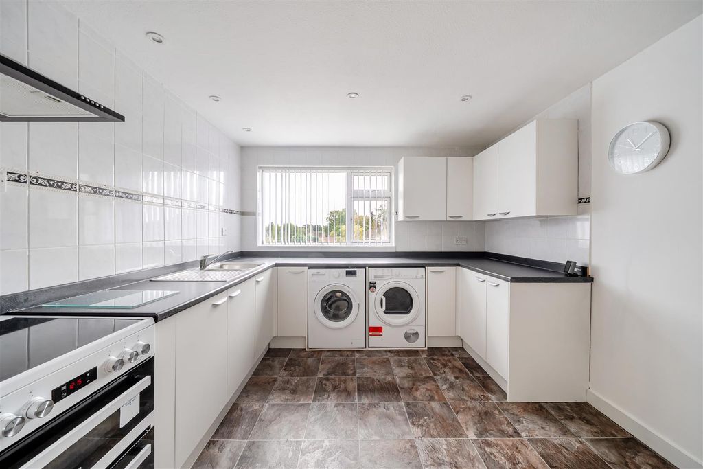 Property photo 2 of 15 1512872-4-1A110Fcdee0Ef.Jpg