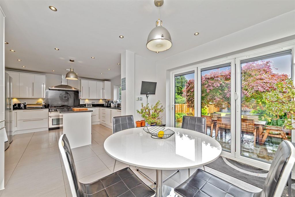 Property photo 3 of 22 56Kingshillave-60.Jpg