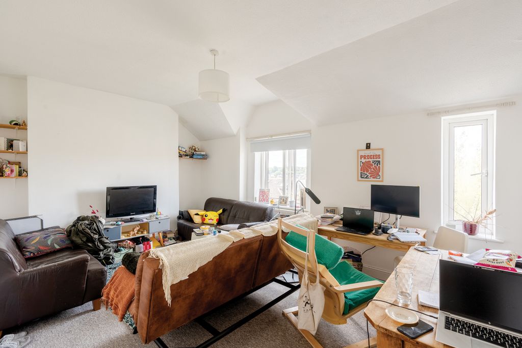 Property photo 3 of 9 Photo 3