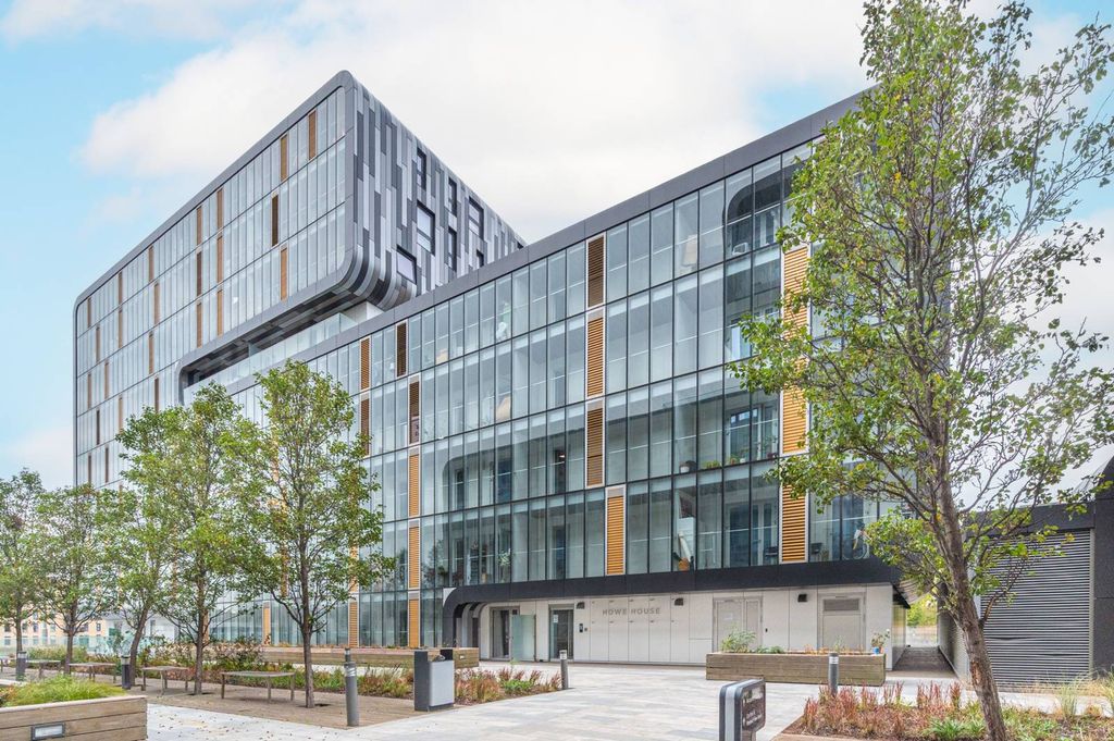 Property photo 3 of 13