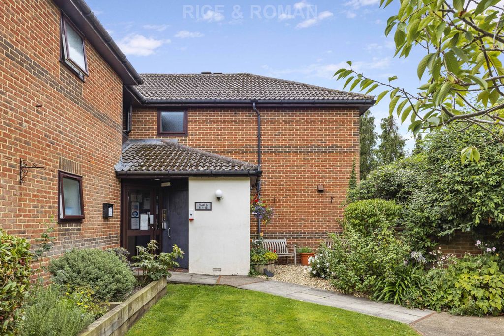 Property photo 2 of 11