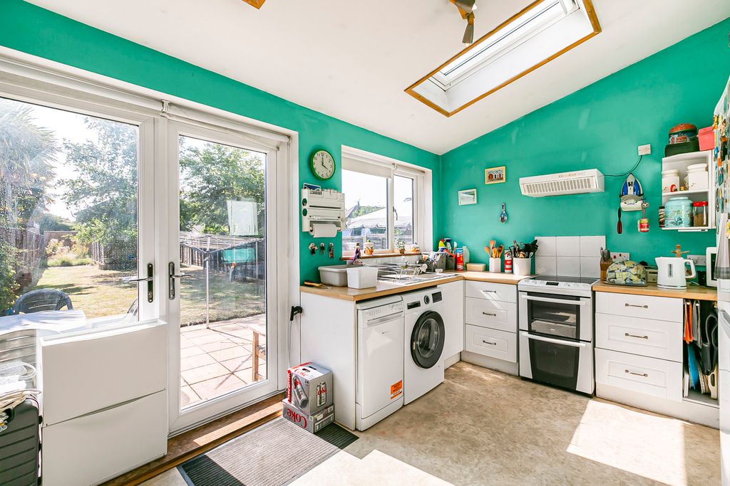 Property photo 3 of 15 Kitchen