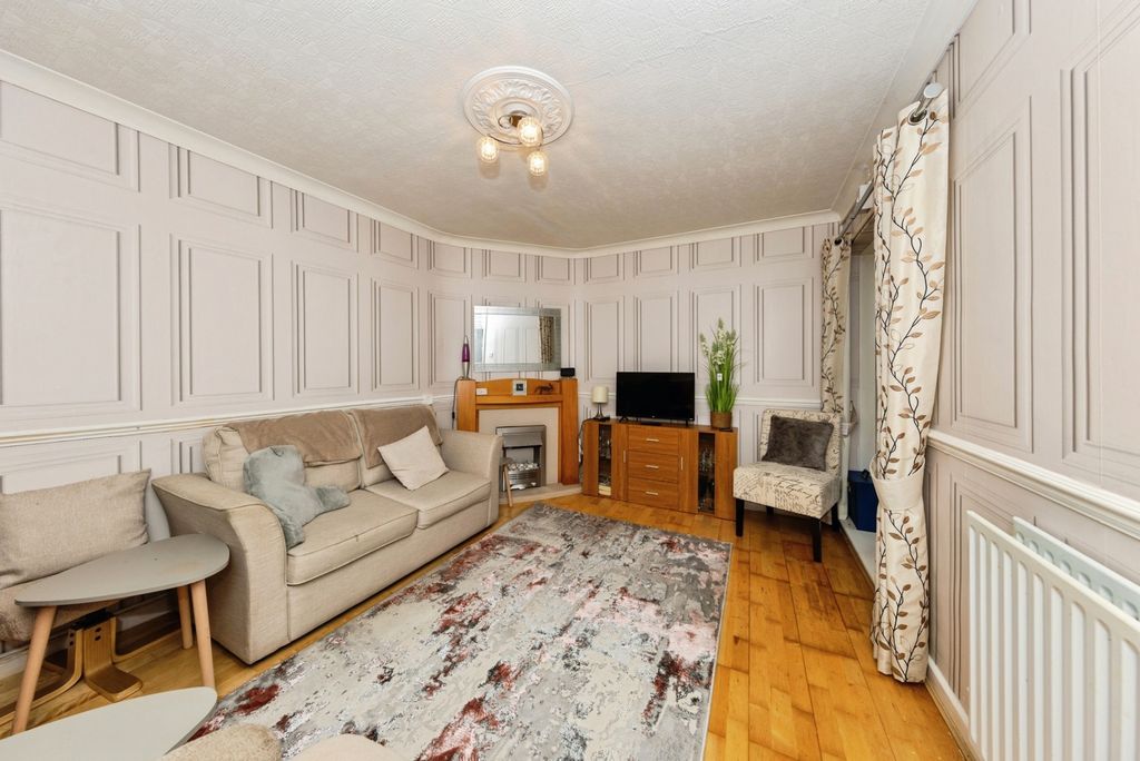 Property photo 2 of 20 Pbox-Img.Jpg