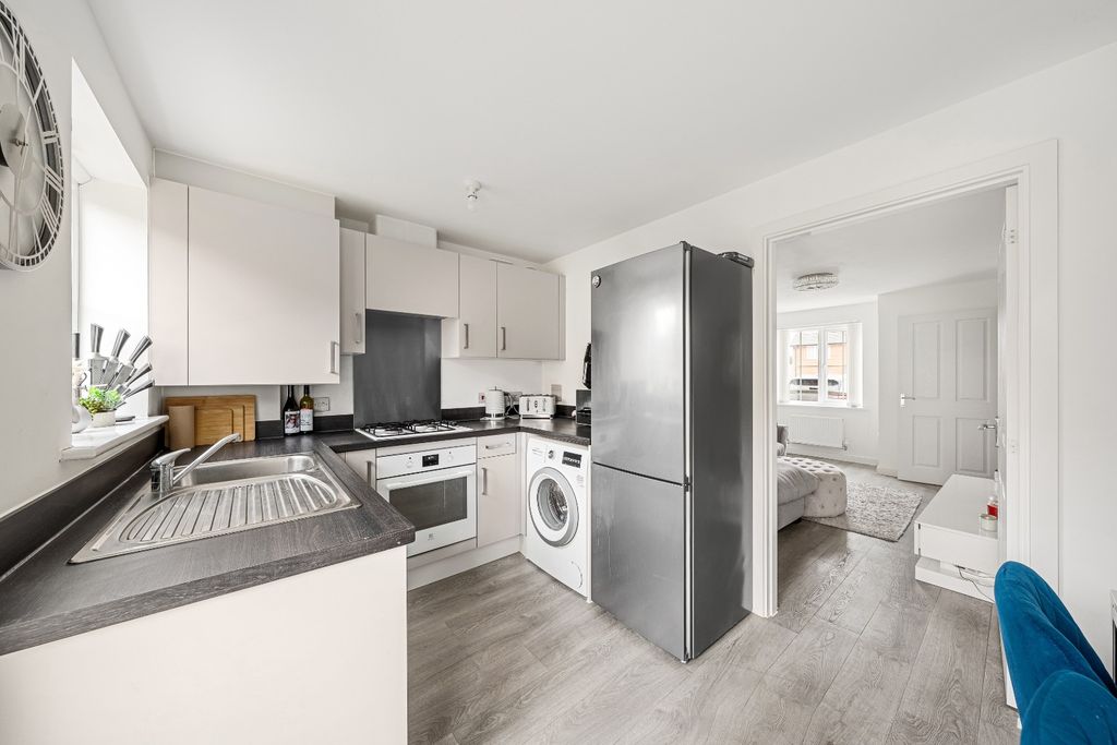 Property photo 3 of 18 5244214