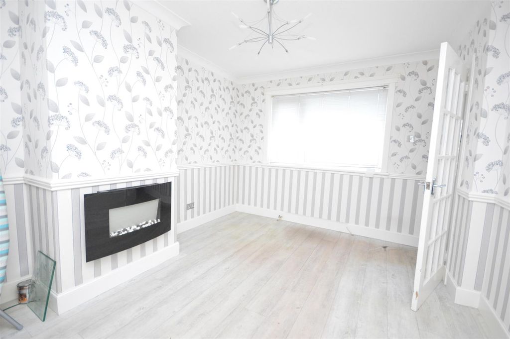 Property photo 2 of 8 2.Jpg