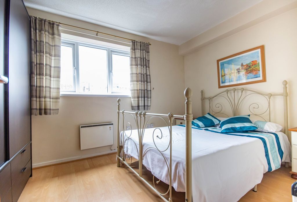 Property photo 3 of 7 3