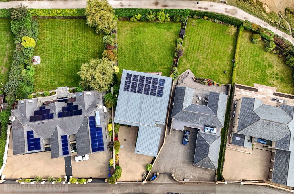 Property photo 3 of 36 Picture 3