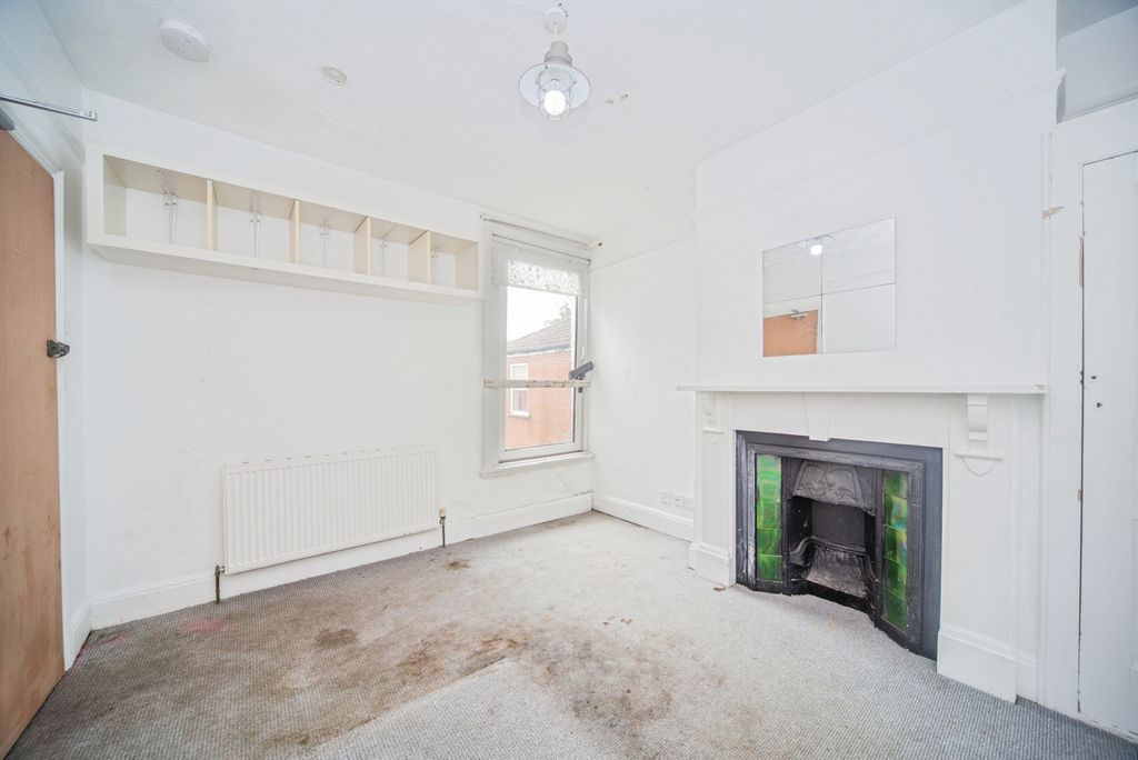 Property photo 3 of 16 Pbox-Img.Jpg