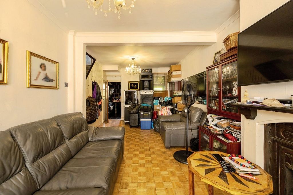 Property photo 3 of 14
