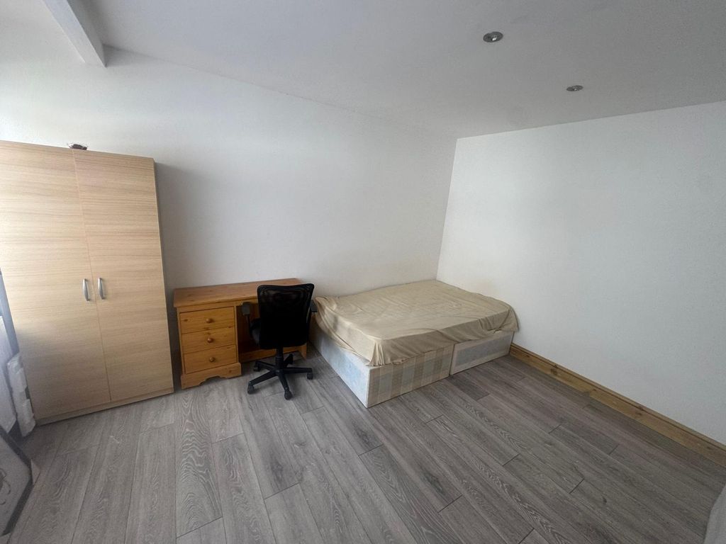 Property photo 2 of 2