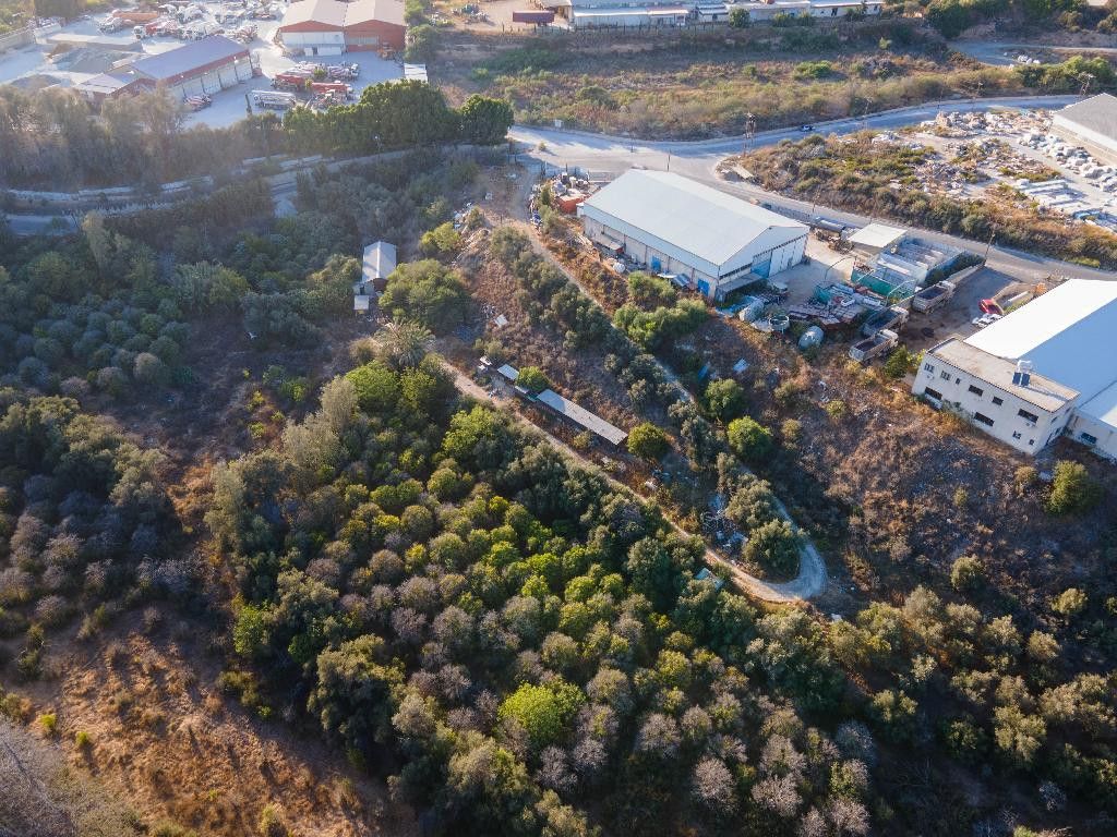 Property photo 2 of 2