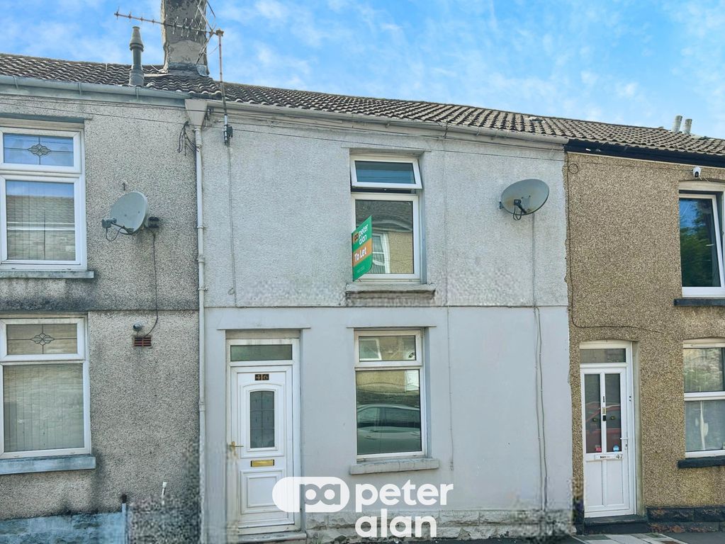 Property photo 1 of 10 Front