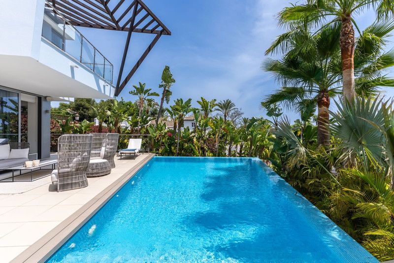 Property photo 1 of 49