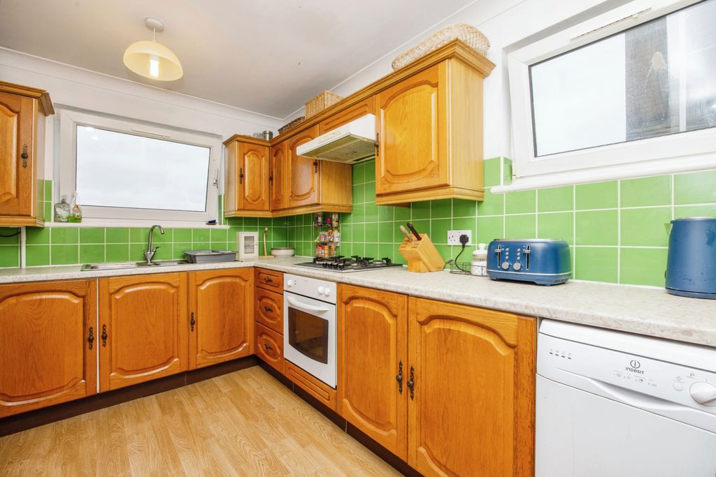 Property photo 3 of 15 Kitchen