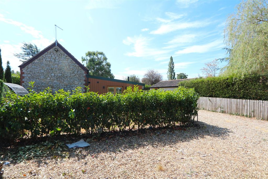 Property photo 3 of 28 7.Jpg
