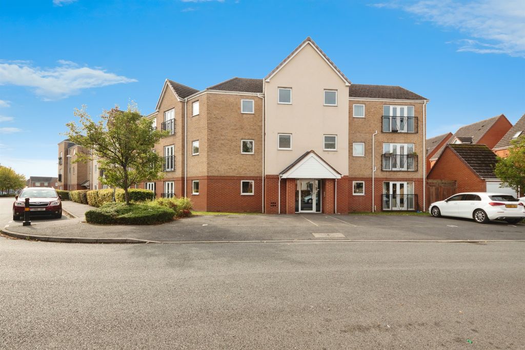 Property photo 2 of 17