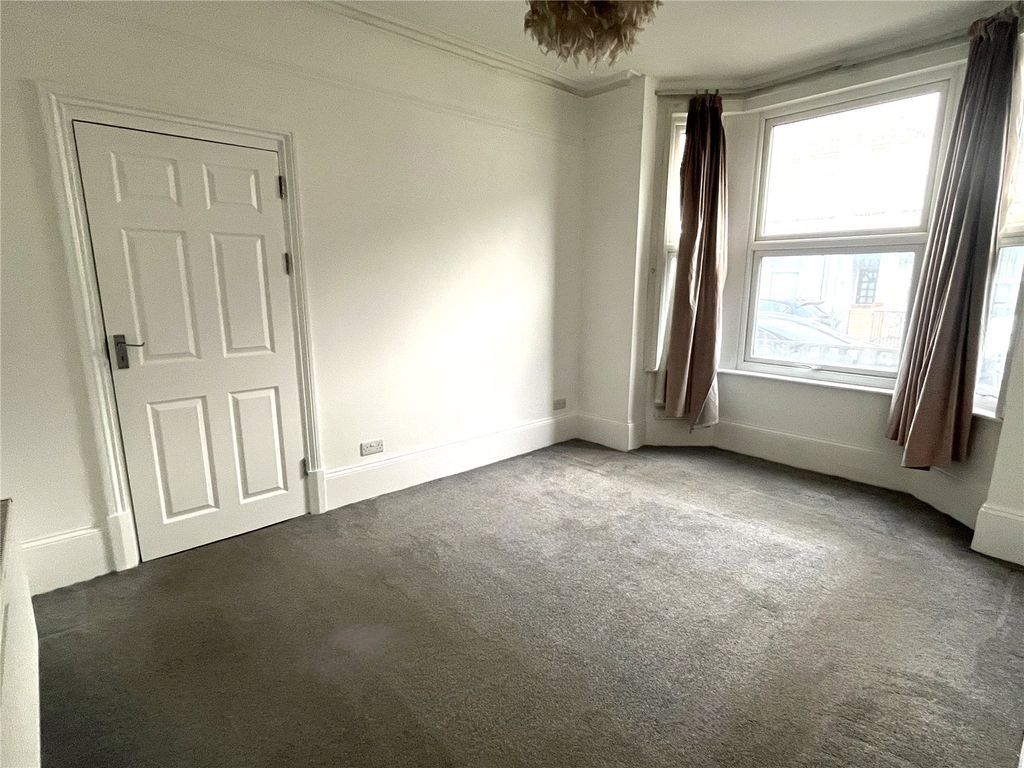 Property photo 3 of 17 Picture No. 14