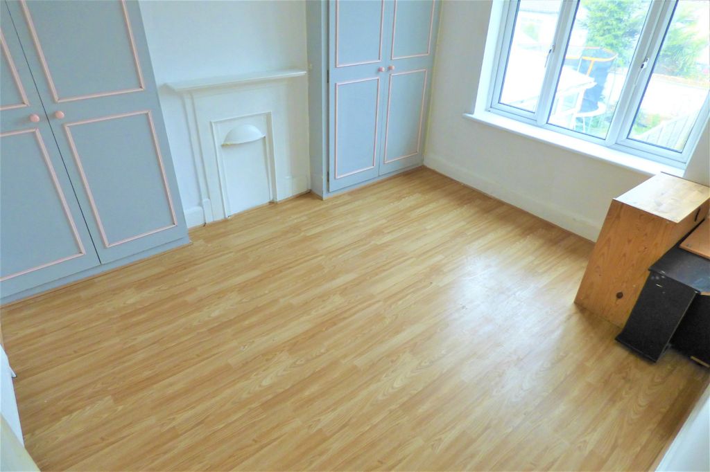 Property photo 1 of 8 Bedroom 1