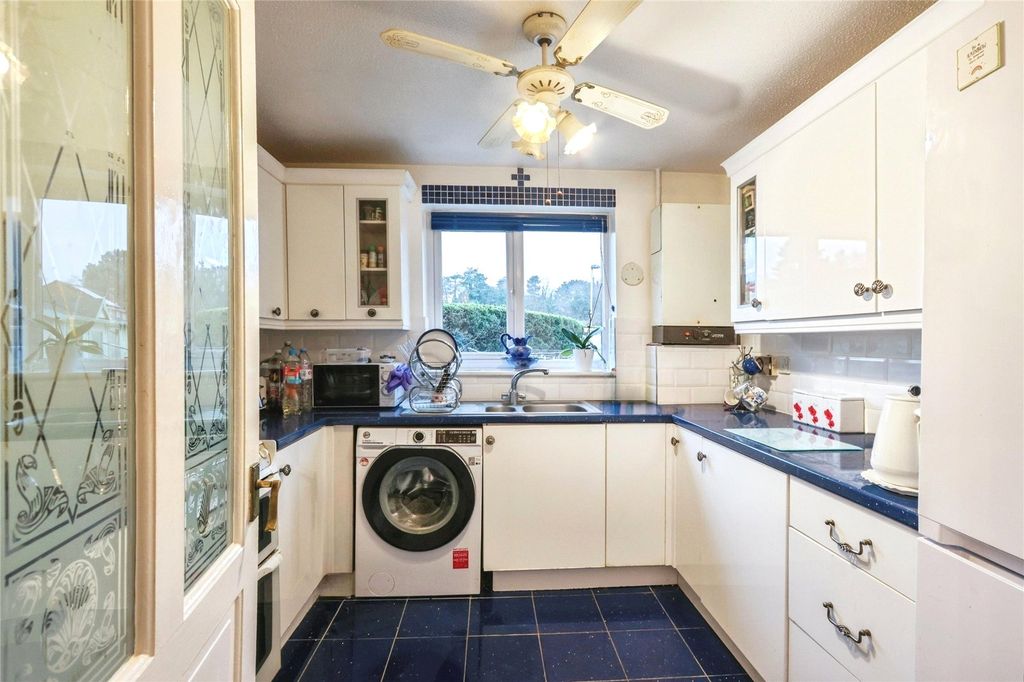 Property photo 3 of 16 Picture No. 30