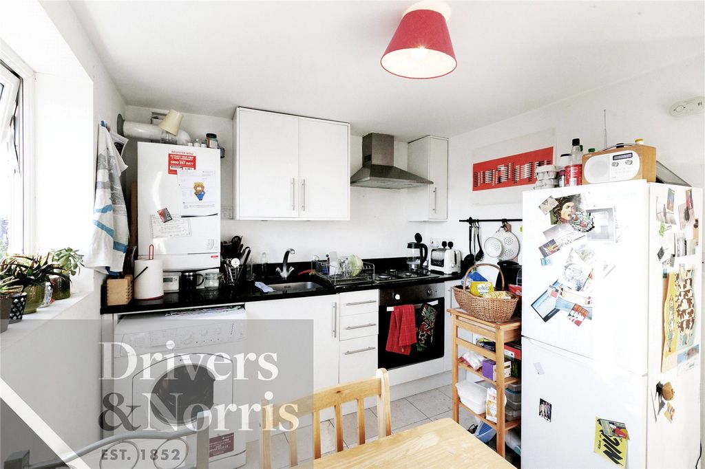 Property photo 2 of 7 Picture No. 04