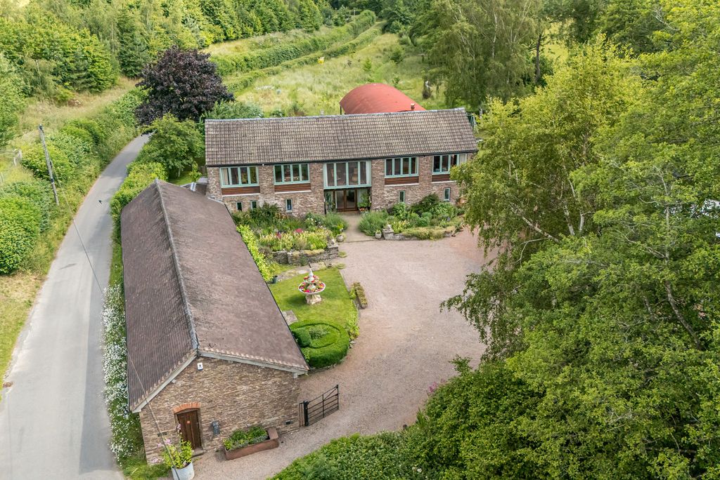 Property photo 1 of 50