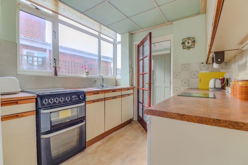 Property photo 2 of 15