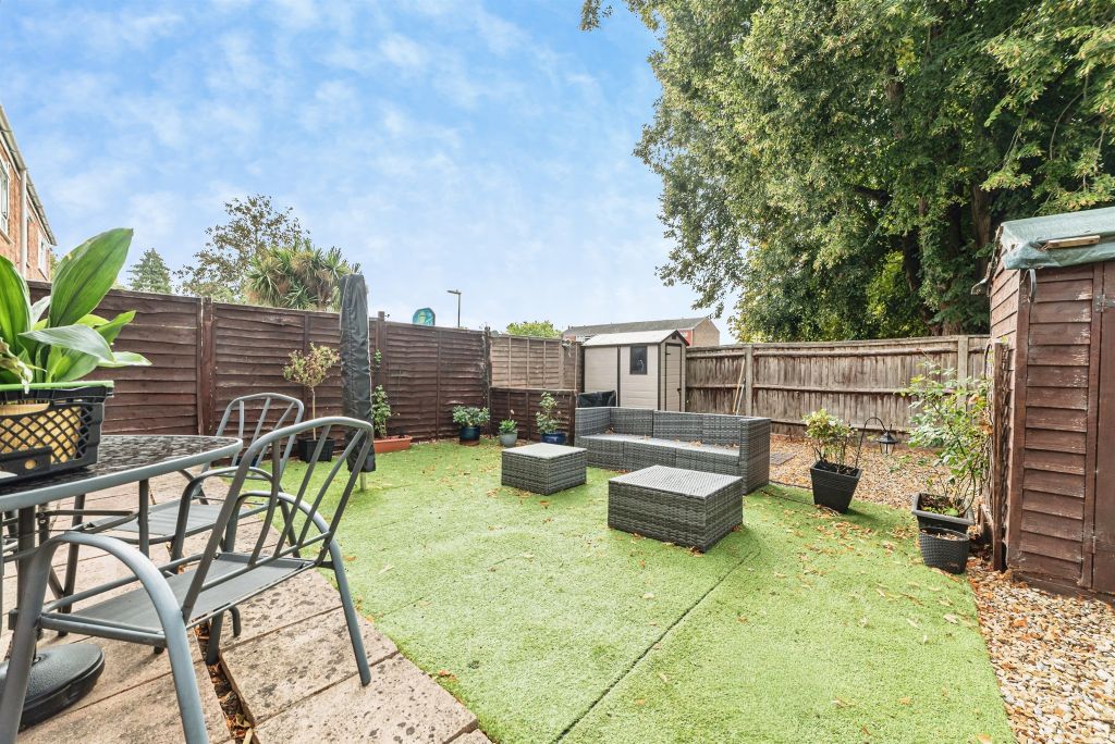 Property photo 2 of 9