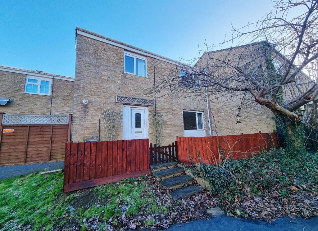 Property photo 1 of 10 Front