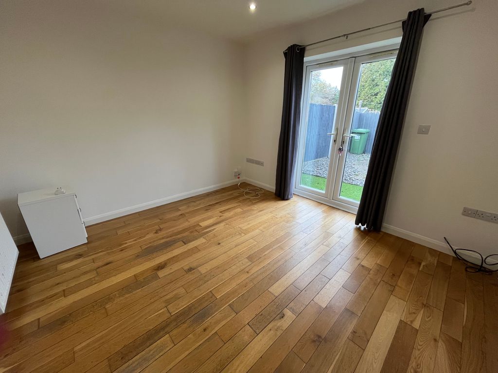 Property photo 3 of 10 Image